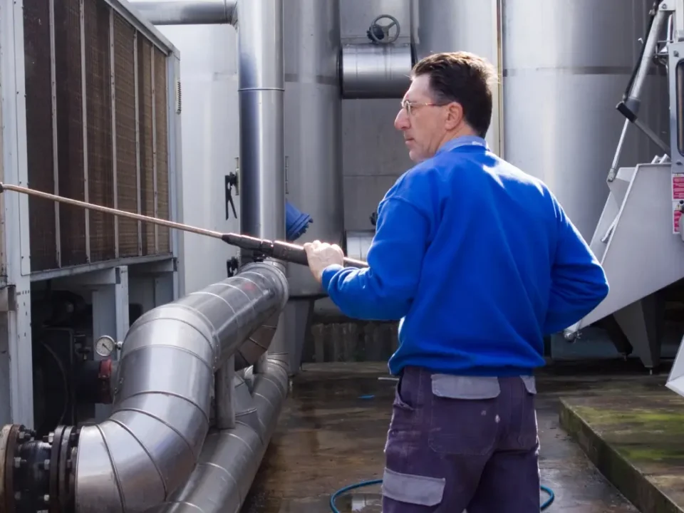 What Is a Solvent Cleaner? A Complete Guide for Parts Washing and Industrial Cleaning
